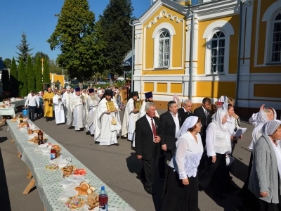 Фоторепортаж Престольного праздника храма в честь чуда Архистратига Михаила в Хонех города Новозыбкова Клинцовской Епархии