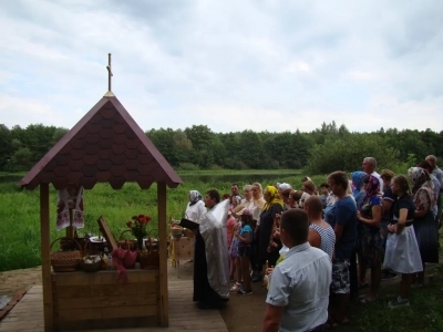 В день Преображения Господня, на берегу реки Ипуть, близ села Новые Бобовичи, освящена новая криница в честь иконы Божией Матери «Неопалимая купина»