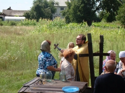 В день памяти пророка Божия Илии в селе Новое Место совершен традиционный «Ильинский Крестный ход» и освящен единственный сохранившийся в селе водный источник