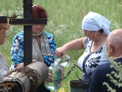 В день памяти пророка Божия Илии в селе Новое Место совершен традиционный «Ильинский Крестный ход» и освящен единственный сохранившийся в селе водный источник