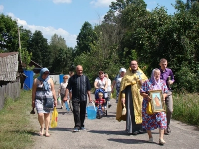 В день памяти пророка Божия Илии в селе Новое Место совершен традиционный «Ильинский Крестный ход» и освящен единственный сохранившийся в селе водный источник