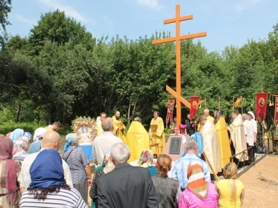 В День 1030-летия Крещения Руси в селе Сновское Новозыбковского благочиния освящен Поклонный крест