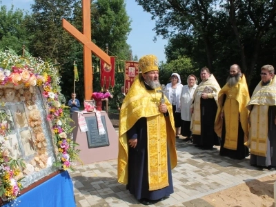 В День 1030-летия Крещения Руси в селе Сновское Новозыбковского благочиния освящен Поклонный крест