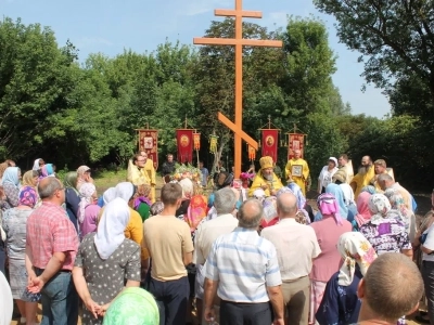 В День 1030-летия Крещения Руси в селе Сновское Новозыбковского благочиния освящен Поклонный крест