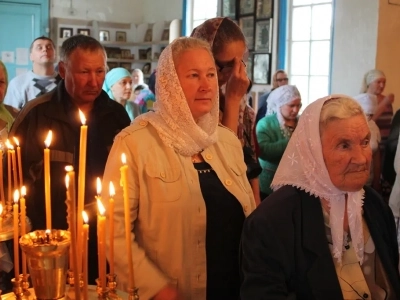 В преддверии 1030-летия Крещения Руси соборная Божественная литургия совершена в Петро-Павловском храме села Добродеевка Новозыбковского благочиния