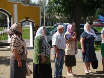 Царские дни в Новозыбковском благочинии: Священники и миряне благочиния почтили память святых Царственных Страстотерпцев