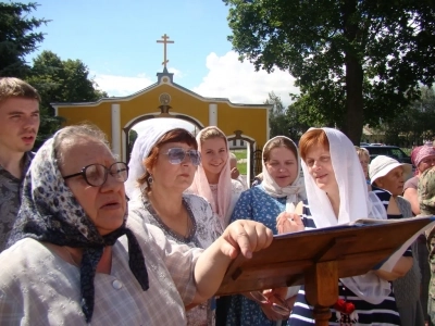 Царские дни в Новозыбковском благочинии: Священники и миряне благочиния почтили память святых Царственных Страстотерпцев