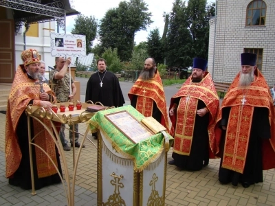 Царские дни в Новозыбковском благочинии: Священники и миряне благочиния почтили память святых Царственных Страстотерпцев