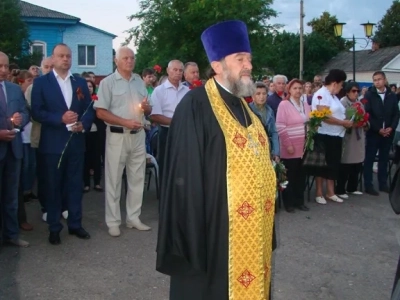 День памяти и скорби в Новозыбковском благочинии ознаменован молитвой об упокоении душ воинов-освободителей