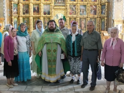 Духовенство и прихожане храмов Новозыбковского благочиния поклонились Вышенским святыням, пребывающим ныне в Кафедральном соборе Клинцовской Епархии