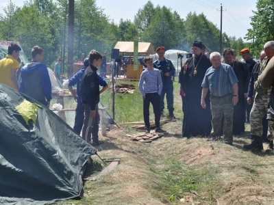 «100-летию мученической кончины Царской семьи посвящается…»: Епископ Клинцовский и Трубчевский Владимир посетил и благословил Слет православной молодежи Епархии, проходящий в Новозыбковском благочинии