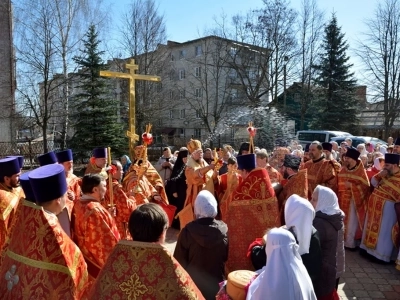 Христос воскресе! Воистину воскресе! Епископ Клинцовской и Трубчевский Владимир, в Петро-Павловском кафедральном соборе, в Понедельник Светлой седмицы, возглавил Соборное богослужение духовенства Епархии