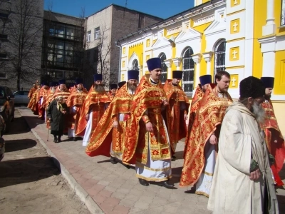 Христос воскресе! Воистину воскресе! Епископ Клинцовской и Трубчевский Владимир, в Петро-Павловском кафедральном соборе, в Понедельник Светлой седмицы, возглавил Соборное богослужение духовенства Епархии