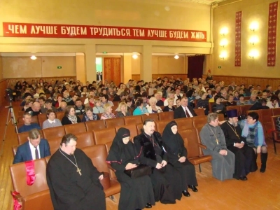 Духовенство города Новозыбкова и Новозыбковского района приняло участие во встречах Губернатор Брянской области Александра Васильевича Богомаза и руководителей Правительства Брянской области с общественностью