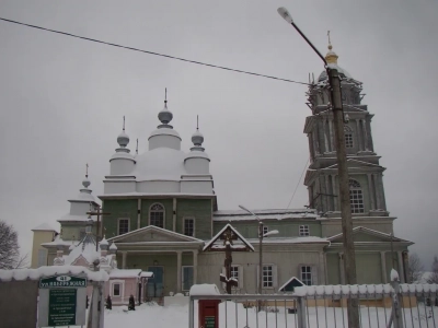 Крещенские встречи. Молодежная работа: семьи сотрудников УФСИН СИЗО-2 г.Новозыбкова посетили храмы города