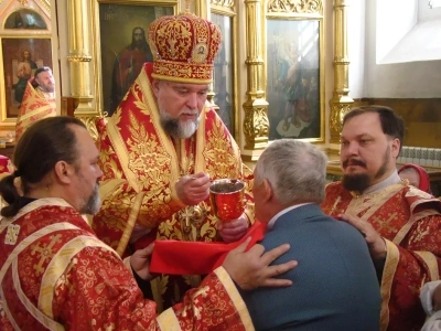 Святый Архистратиже Божий Михаиле, моли Бога о нас ! Епископ Клинцовский и Трубчевский Владимир возглавил торжества в день Престольного праздники храма в честь чуда Архистратига Михаила в Хонех города Новозыбкова