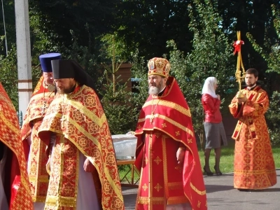 Святый Архистратиже Божий Михаиле, моли Бога о нас ! Епископ Клинцовский и Трубчевский Владимир возглавил торжества в день Престольного праздники храма в честь чуда Архистратига Михаила в Хонех города Новозыбкова