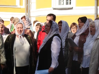 Святый Архистратиже Божий Михаиле, моли Бога о нас ! Епископ Клинцовский и Трубчевский Владимир возглавил торжества в день Престольного праздники храма в честь чуда Архистратига Михаила в Хонех города Новозыбкова