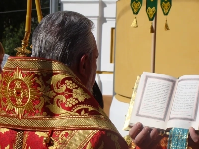 Святый Архистратиже Божий Михаиле, моли Бога о нас ! Епископ Клинцовский и Трубчевский Владимир возглавил торжества в день Престольного праздники храма в честь чуда Архистратига Михаила в Хонех города Новозыбкова