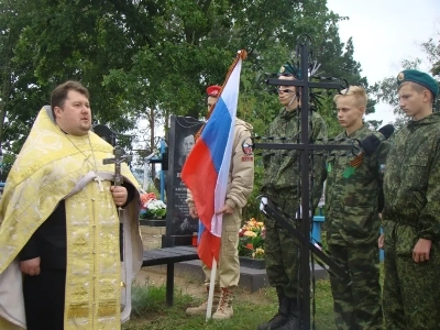 Имена ваши неизвестны, но память ваша вечна ! В преддверии дня Освобождения Брянщины от немецко-фашистских захватчиков, в селе Старые Бобовичи, собором священников Новозыбковского благочиния, совершена панихида у братских могил воинов-освободителей