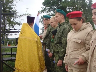 Имена ваши неизвестны, но память ваша вечна ! В преддверии дня Освобождения Брянщины от немецко-фашистских захватчиков, в селе Старые Бобовичи, собором священников Новозыбковского благочиния, совершена панихида у братских могил воинов-освободителей