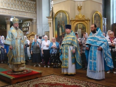 Епископ Клинцовский и Трубчевский Владимир в городе Новозыбкове возглавил торжества, посвященные иконе Божией Матери «Почаевская»