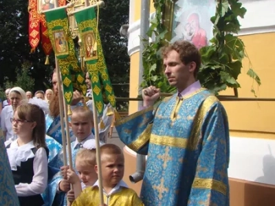 Епископ Клинцовский и Трубчевский Владимир в городе Новозыбкове возглавил торжества, посвященные иконе Божией Матери «Почаевская»