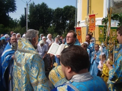 Епископ Клинцовский и Трубчевский Владимир в городе Новозыбкове возглавил торжества, посвященные иконе Божией Матери «Почаевская»