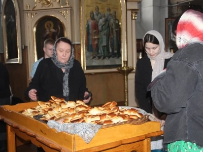 В среду Седмицы Крестопоклонной Великого поста директор, педагоги и студенты Новозыбковского филиала ГАПОУ «БТЭиР имени Героя Советского Союза М.А. Афанасьева» посетили храм в честь Чуда Архистратига Михаила в Хонех города Новозыбкова