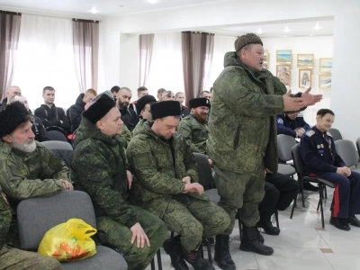 Благочинный Новозыбковского церковного округа Клинцовской епархии принял участие в отчетно-выборном казачьем круге Стародубского полка, прошедшем в городе Новозыбкове