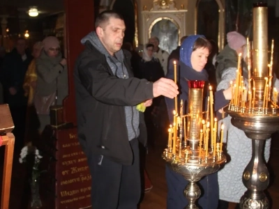 Христиане города Новозыбкова вновь поклонились святыне - копии Небоявленного Животворящего Креста Господня (Годеновский Крест)