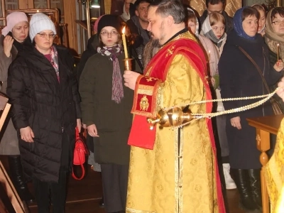 Христиане города Новозыбкова вновь поклонились святыне - копии Небоявленного Животворящего Креста Господня (Годеновский Крест)