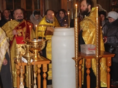 Христиане города Новозыбкова вновь поклонились святыне - копии Небоявленного Животворящего Креста Господня (Годеновский Крест)