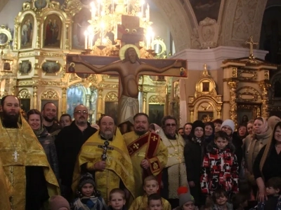 Христиане города Новозыбкова вновь поклонились святыне - копии Небоявленного Животворящего Креста Господня (Годеновский Крест)