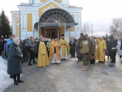 Христиане города Новозыбкова вновь поклонились святыне - копии Небоявленного Животворящего Креста Господня (Годеновский Крест)