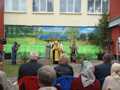 Духовенство, Администрация и селяне Новозыбковского района возблагодарили Господа об окончании посевных работ