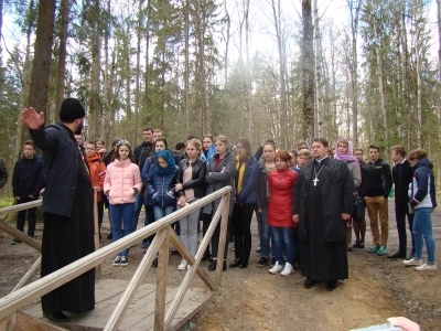 Православная молодежь Новозыбковского благочиния посетила град Клетню и приняла участие в Пасхальном балу Клинцовской Епархии