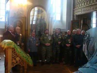 Еще молимся о упокоении воинов, жизнь свою на поле брани положивших ! В канун 28-й годовщины вывода советских войск из Афганистана, в соборном храме Новозыбковского благочиния совершена панихида о всех воинах, погибших в локальных вооруженных конфликтах