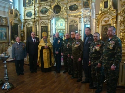 Еще молимся о упокоении воинов, жизнь свою на поле брани положивших ! В канун 28-й годовщины вывода советских войск из Афганистана, в соборном храме Новозыбковского благочиния совершена панихида о всех воинах, погибших в локальных вооруженных конфликтах