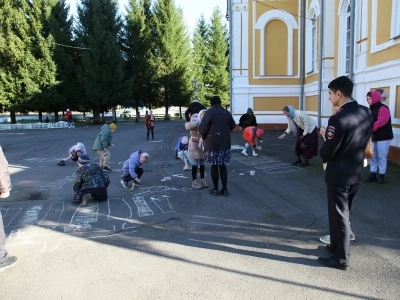 Заповеди Божьи, как основа государственного законодательства. Душеполезная беседа с воспитанниками Воскресных школ города Новозыбкова