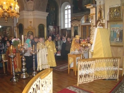 Прихожане и духовенство храмов Новозыбковского благочиния Клинцовской Епархии начали Новый 2017-й год с молитвы