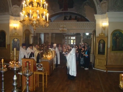 Собором духовенства Новозыбковского благочиния совершена Вселенская панихида об упокоении погибших в авиакатастрофе на Черным морем. Собрание духовенства благочиния