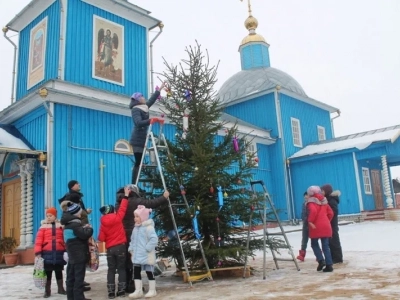 Маленькие прихожане храма в честь Рождества Пресвятой Бого-родицы города Новозыбкова начали подготовку к Рождеству Христову