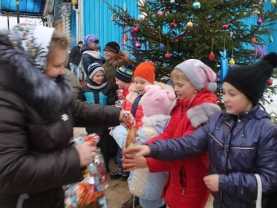 Маленькие прихожане храма в честь Рождества Пресвятой Бого-родицы города Новозыбкова начали подготовку к Рождеству Христову