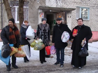 Социальное служение в Новозыбковском благочинии: Акция адресной помощи многодетным и малоимущим семьям города Новозыбкова проведена совместно с Комиссией по делам несовершеннолетних и защите их прав при Администрации города Новозыбкова