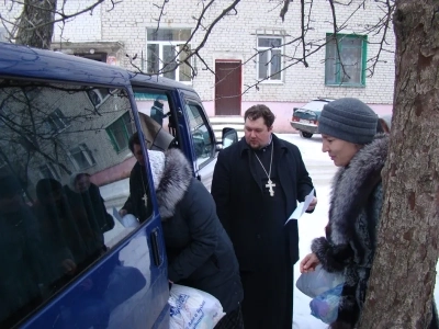 Социальное служение в Новозыбковском благочинии: Акция адресной помощи многодетным и малоимущим семьям города Новозыбкова проведена совместно с Комиссией по делам несовершеннолетних и защите их прав при Администрации города Новозыбкова