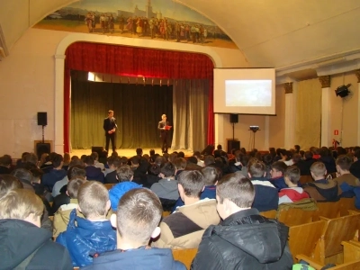 Честь, подвиг, доблесть! В День призывника священник встретился с военнообязанными студентами педагогического и медицинского колледжей города Новозыбкова