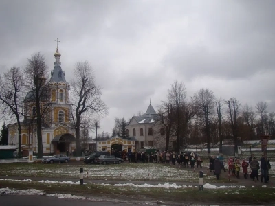 День народного единства в г. Новозыбкове ознаменован общим Крестным ходом прихожан всех православных храмов благочиния