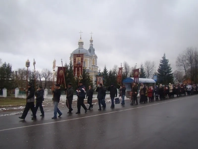 День народного единства в г. Новозыбкове ознаменован общим Крестным ходом прихожан всех православных храмов благочиния