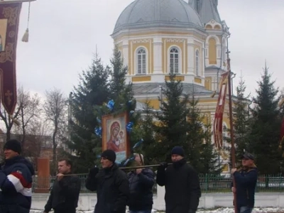 День народного единства в г. Новозыбкове ознаменован общим Крестным ходом прихожан всех православных храмов благочиния